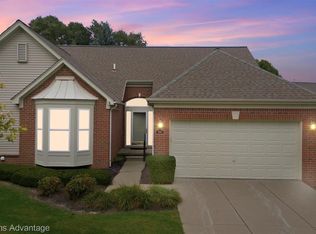 4293 Gardenia Dr, Sterling Heights, MI 48314