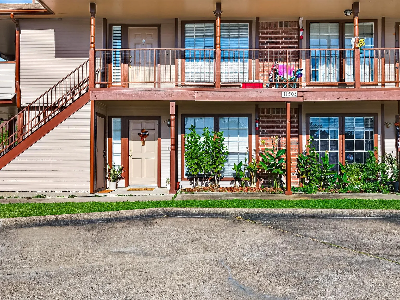 2 bed, 1.0 bath, 1125 sqft, $1,100 — Photo 3
