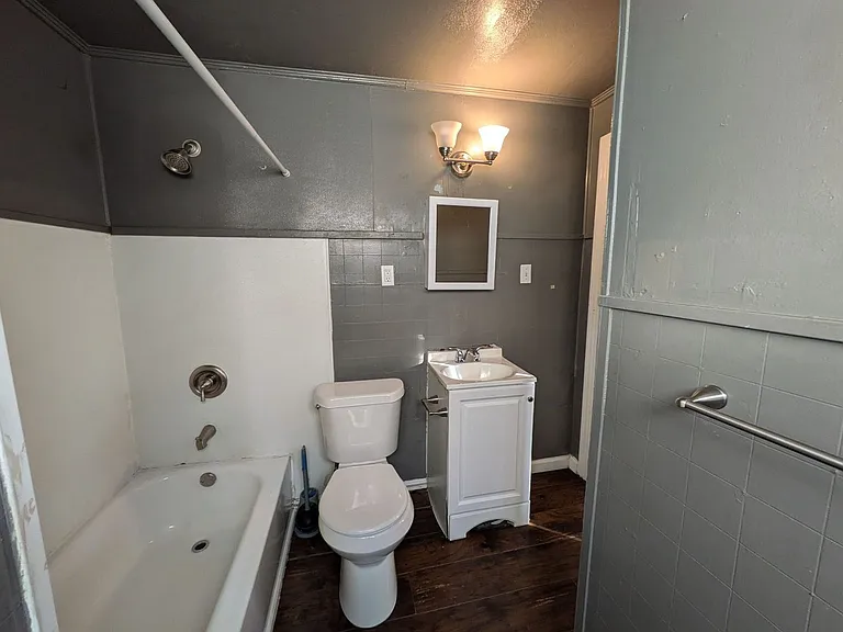1243 Long Avenue — Photo 17