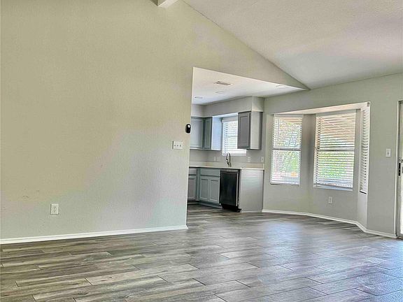 3rd image of 4403 Quicksilver Blvd