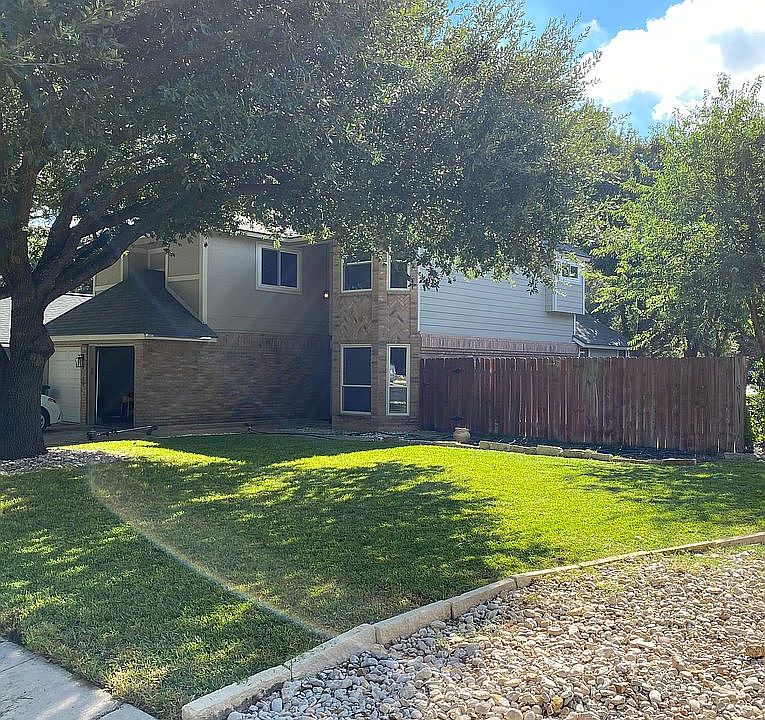 1st image of 2126 River Hollow Dr
