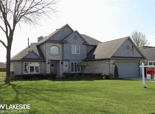 67904 Lake Angela Dr, Richmond, MI