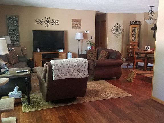5th image of 1410 Centennial Dr