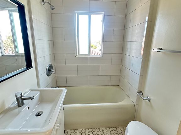 4th image of 221 S Atlantic Blvd #221