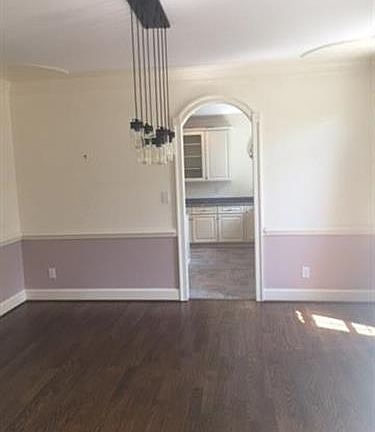 3rd image of 5904 Carrington Green Ct
