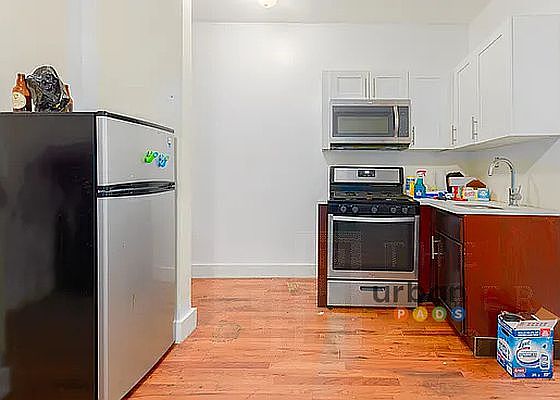 1st image of 676 Hancock St #3