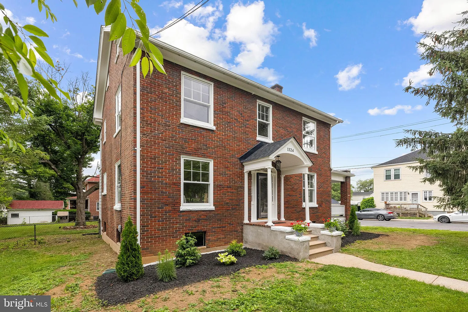 1324 Valley Ave photo 1
