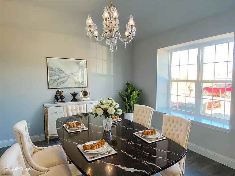 305 Tartane Dr — Photo 2