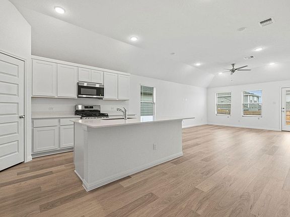 7th image of this home