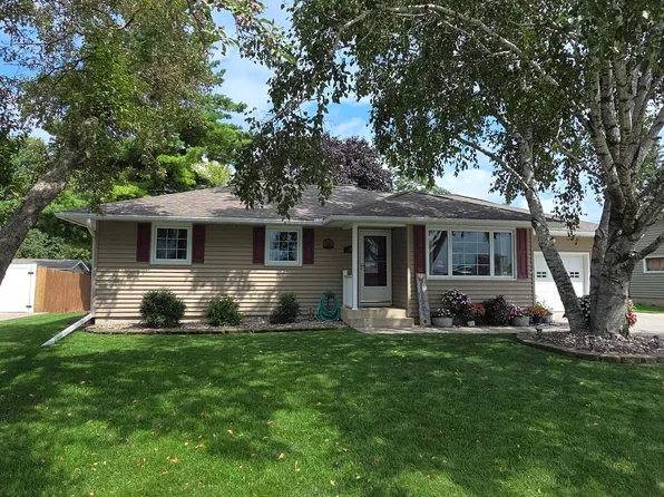 211 6th St SW, Eyota, MN 55934