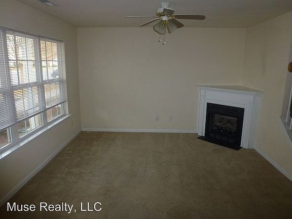 2nd image of 743 Rock Lake Gln