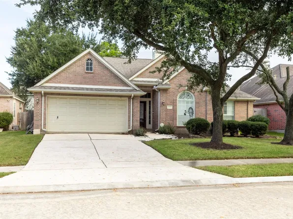 12322 Aspen Ln, Stafford, TX 77477