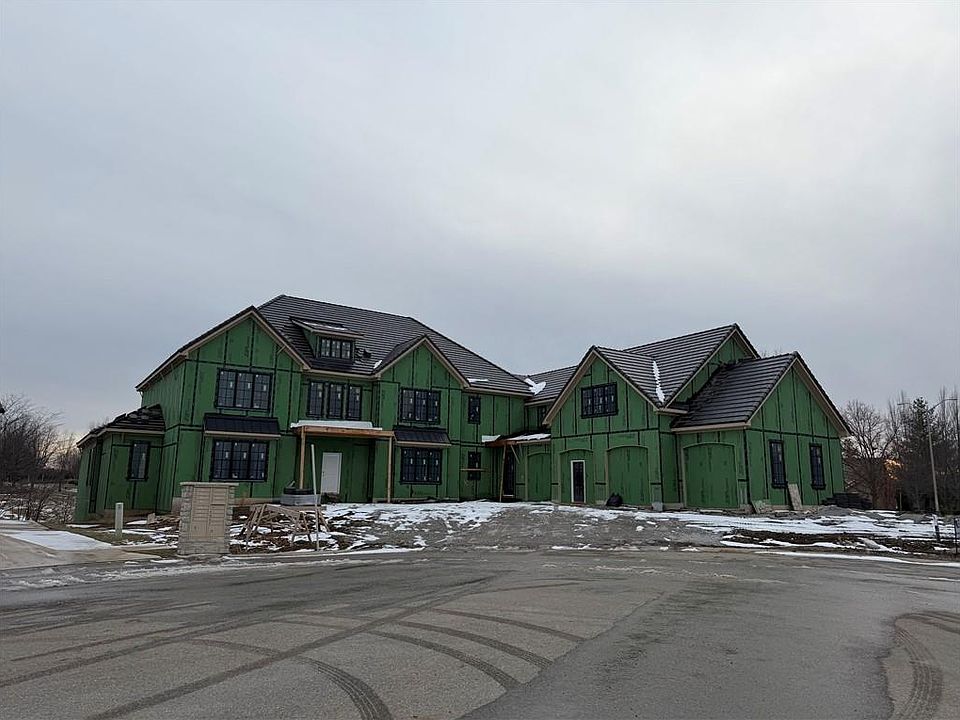 1st image of 10115 N Kansas Ct
