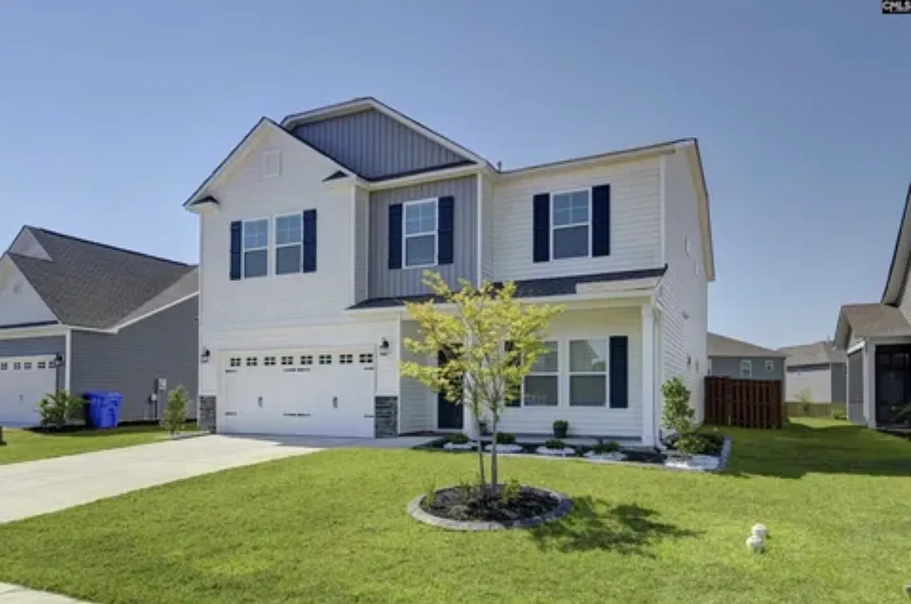 4 bed, 3040 sqft, $2,650 — Photo 2