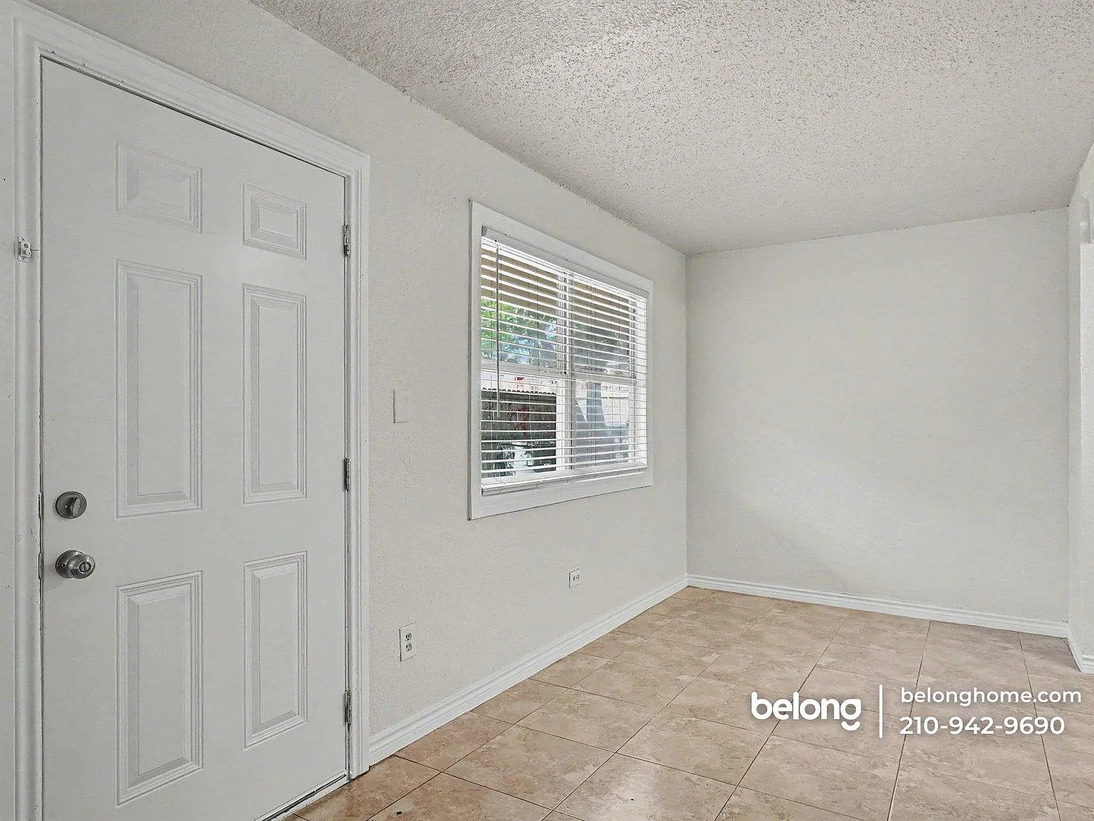 522 Altitude Dr — Photo 3