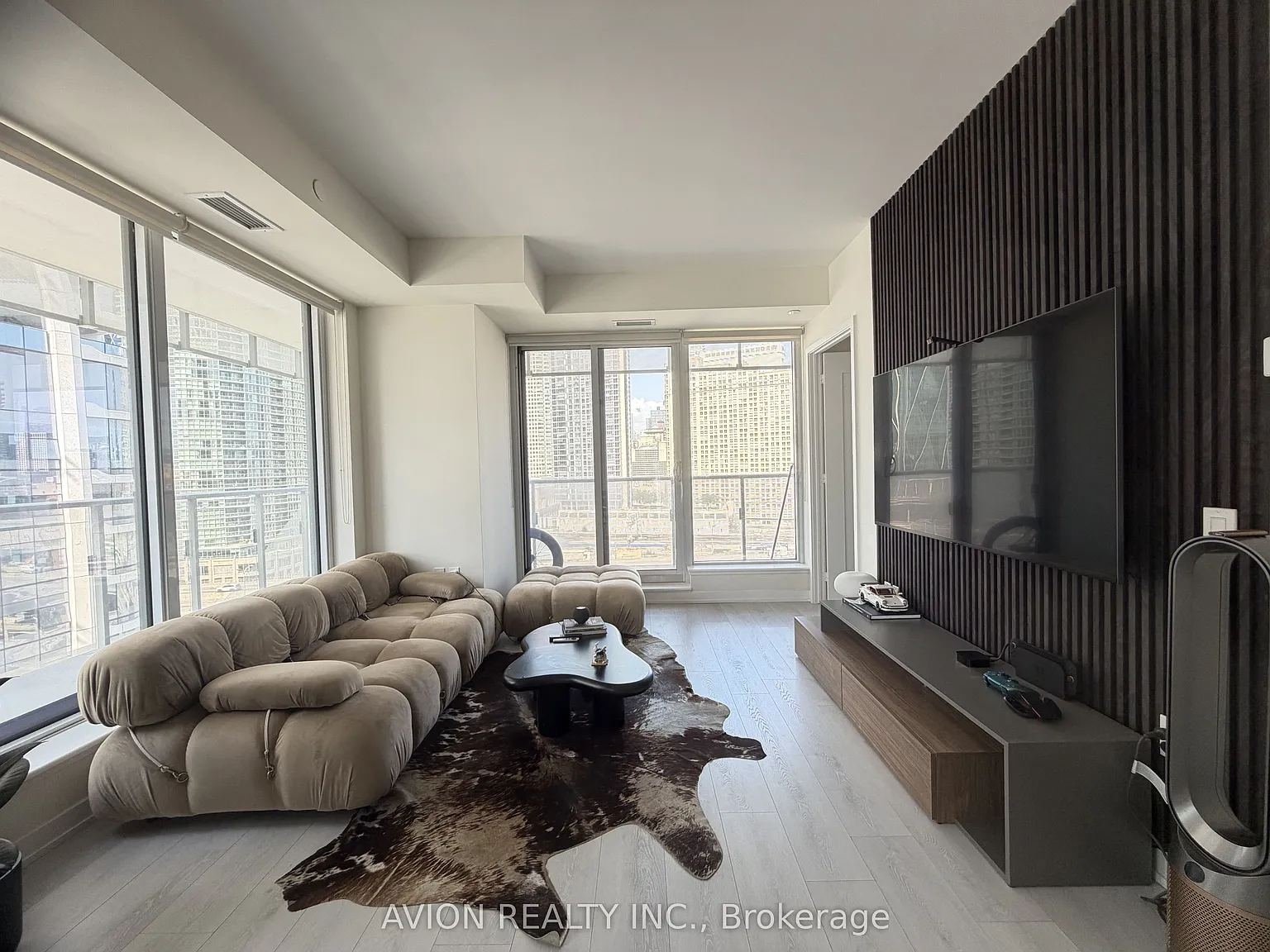 2 bed, $2,600 — Photo 2