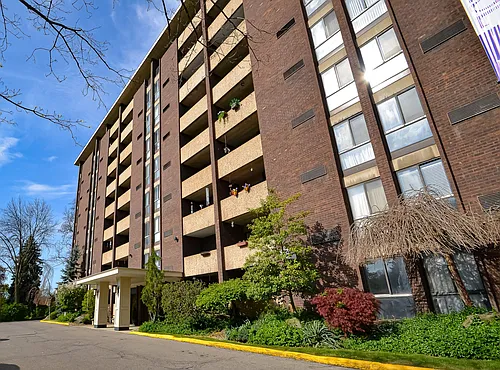530 N Main Street - The Townhouse. Photo 1
