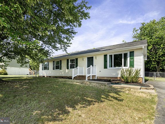 4th image of 1236 Dewberry Dr