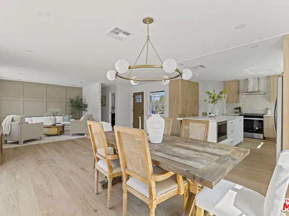 24201 Friar St, Woodland Hills, CA 91367