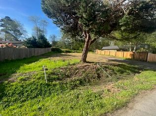 1440 Railroad Dr, McKinleyville, CA 95519