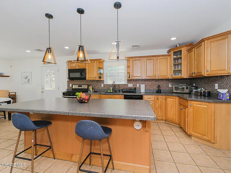 209 Woodcrest Rd — Photo 12