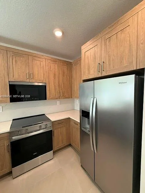 4 bed, 3.0 bath, $3,950 — Photo 3