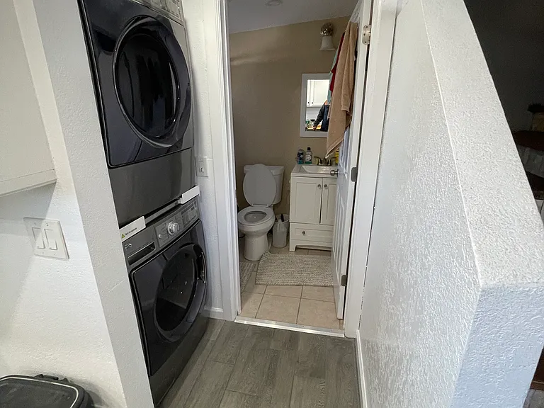 551 S Meade St — Photo 6