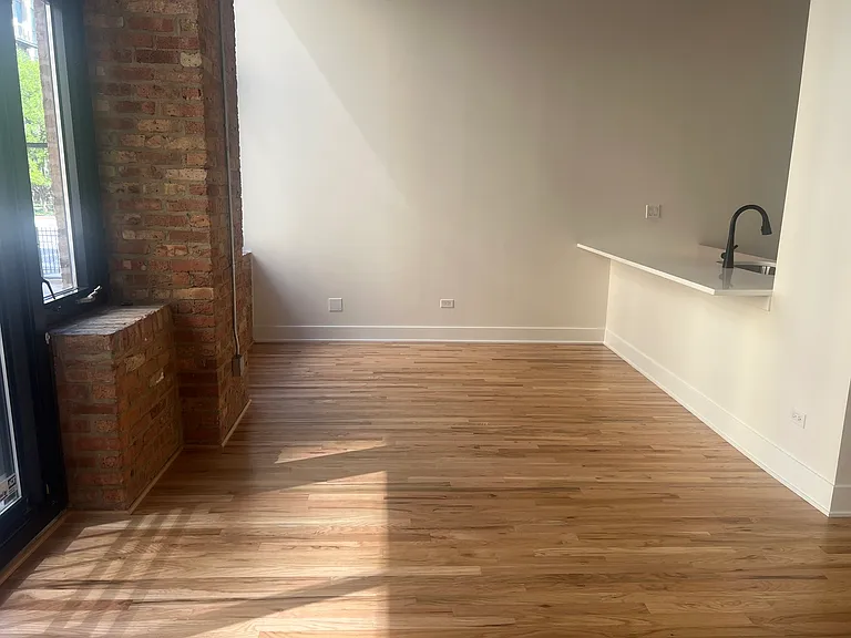 521 W Superior St #132 — Photo 5