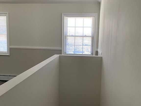 5th image of 4820 Barnes Ave Floor 3