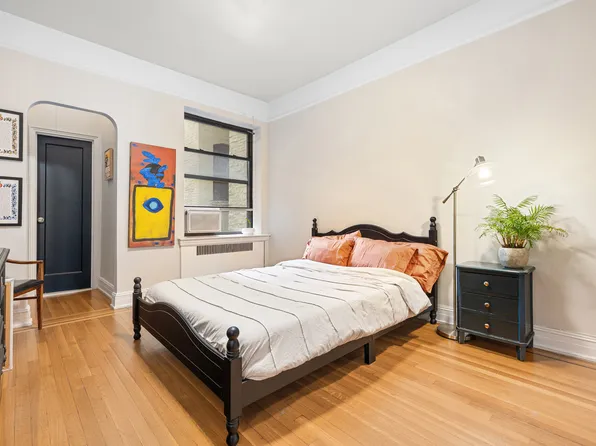 124 East 91st Street image 8 of 17