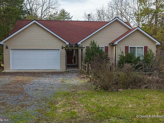 2nd image of 873 Hidden Hollow Dr