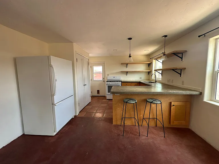 1231 N Belvedere Ave — Photo 7