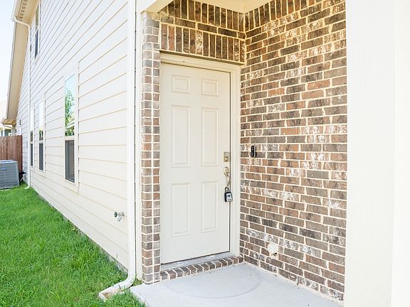 3rd image of 1714 Cecil Crest Ln