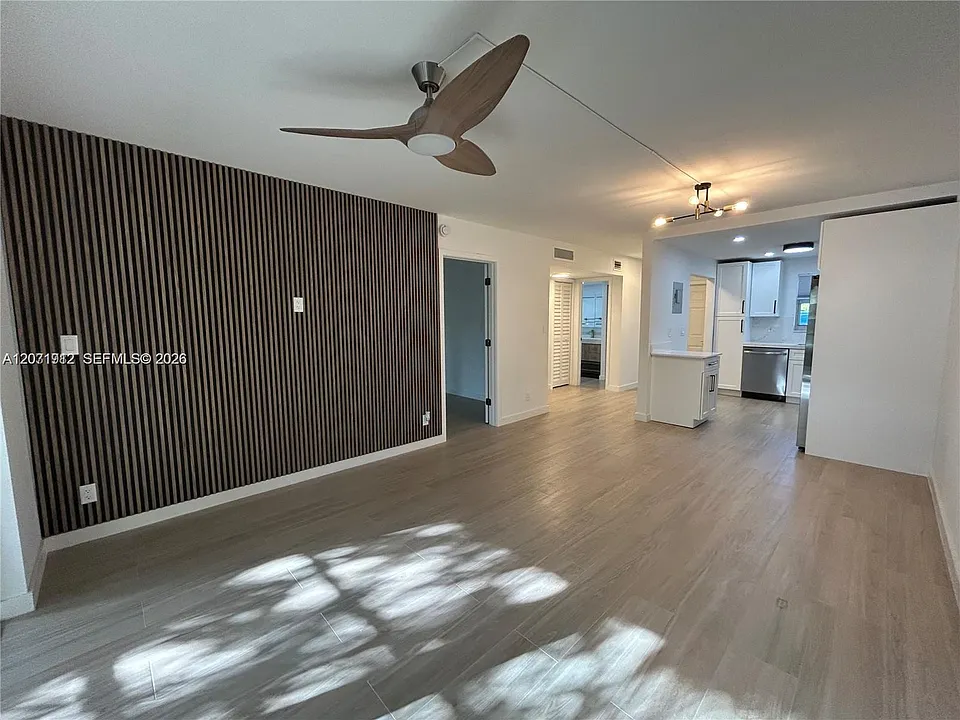 609 S State Road 7 #1E