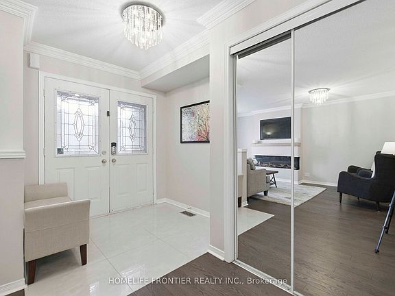 3rd image of 198 Pleasant Ridge Ave