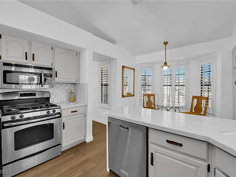 148 Triberg Ct — Photo 7