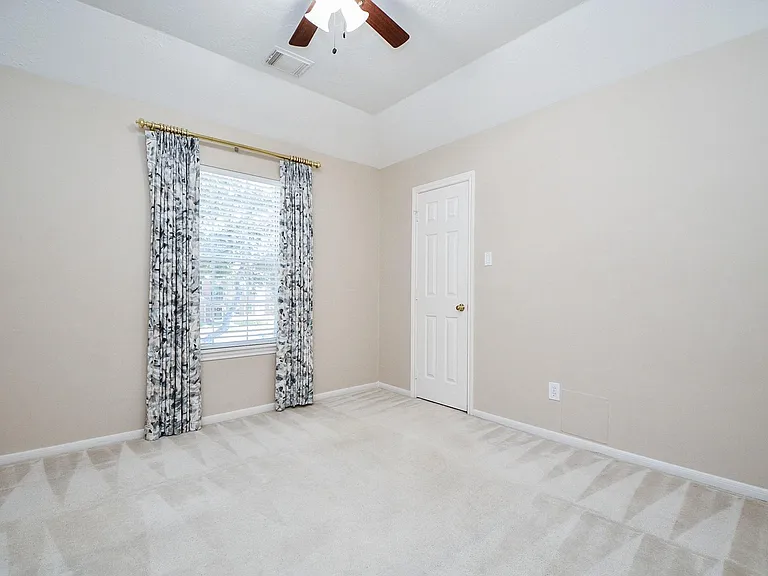 1502 Emerald Springs Ct — Photo 30