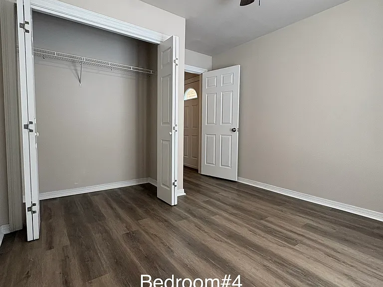 204 James Ct — Photo 27