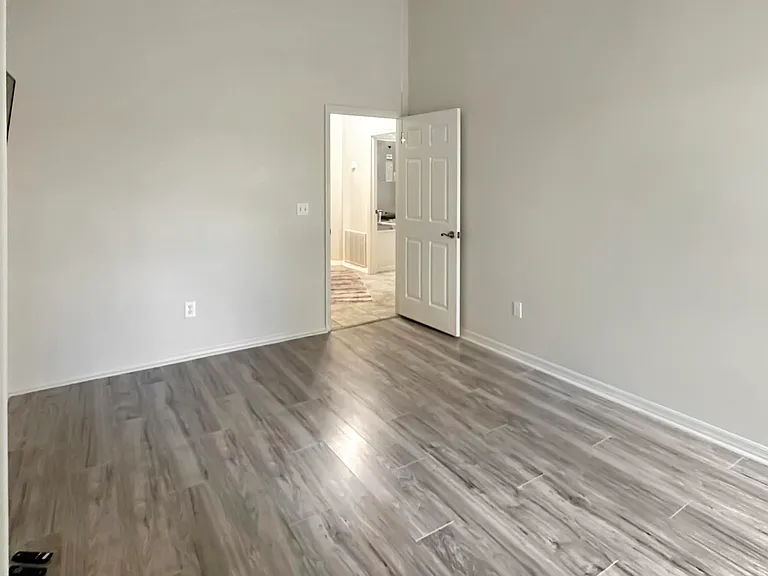 1860 Cobia Dr — Photo 32