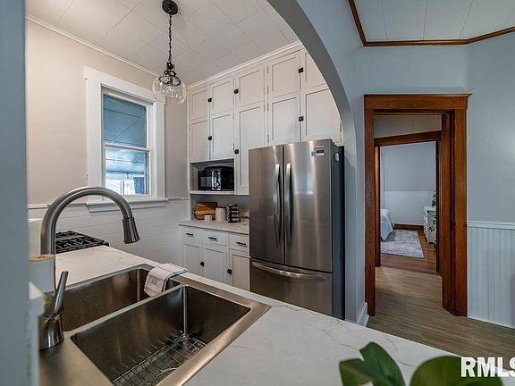 3rd image of 1805 Spring St