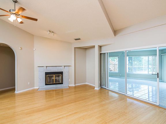 4th image of Fairwinds Cir