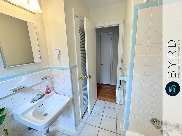 4804 Augusta Ave — Photo 11