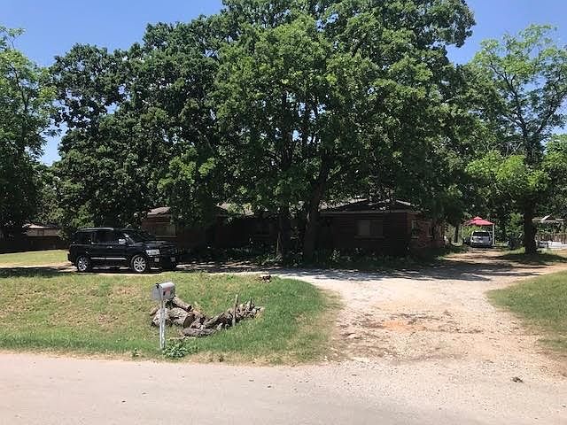 2nd image of 1220 Timberline Ct