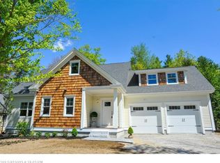28 Hidden Brook Dr, Gorham, ME 04038