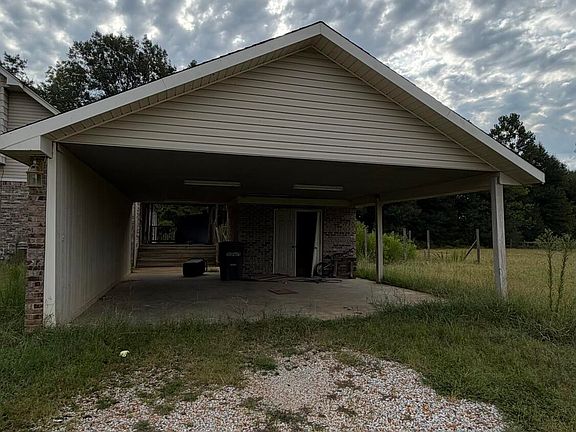 4th image of 191 Pear Tree Rd