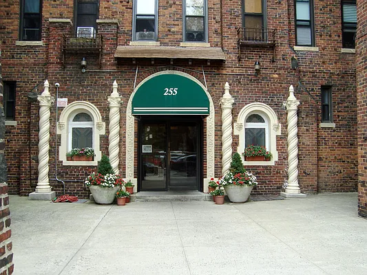 Sold by Fillmore | media 8