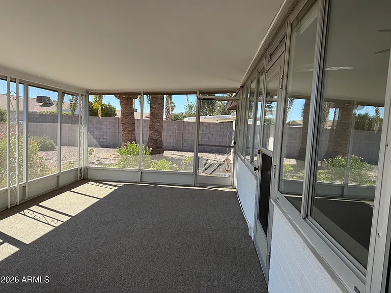 10217 W Mission Ln — Photo 16