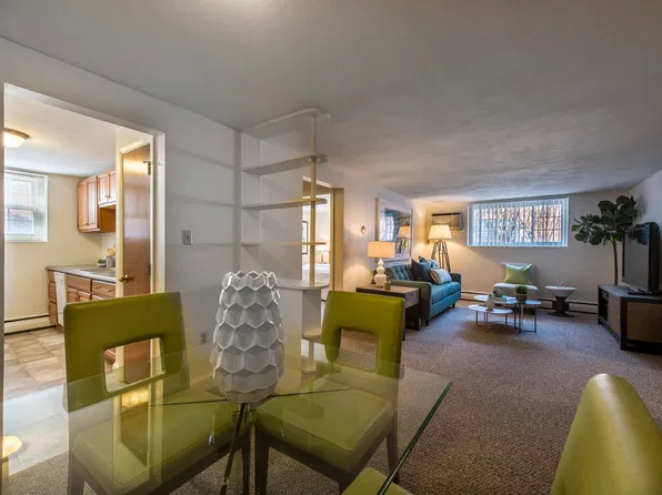 8 Brattle Dr, Arlington, MA