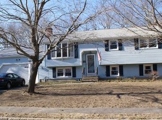50 Lantern Ln, Bridgewater, MA 02324