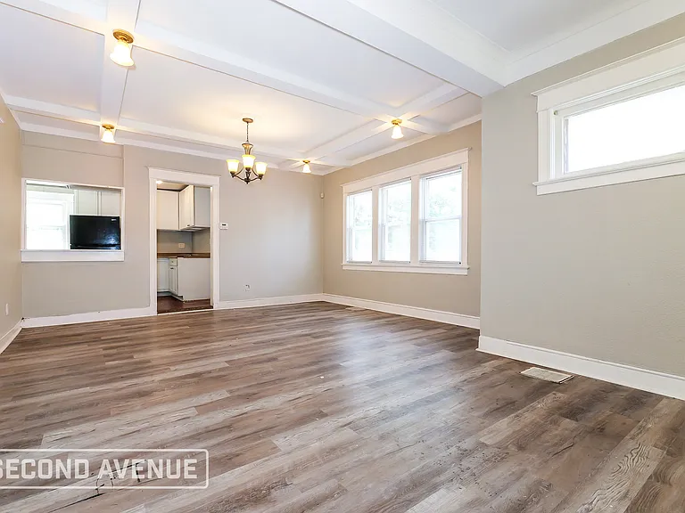 3317 Agnes Ave — Photo 5